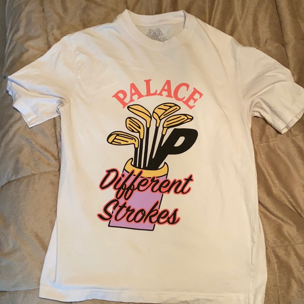 GREAT CONDITION Palace “Different Strokes” T-Shirt